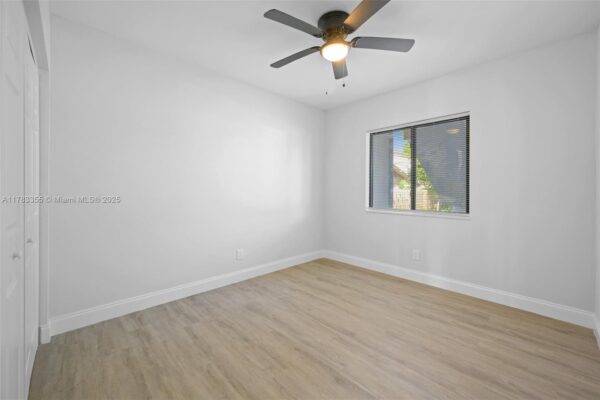 Unidad nueva. SECUNDO PISO 2 dormitorios 2 baños. La asociación permite alquiler temporal.  Oakland Park, FL - Image 13