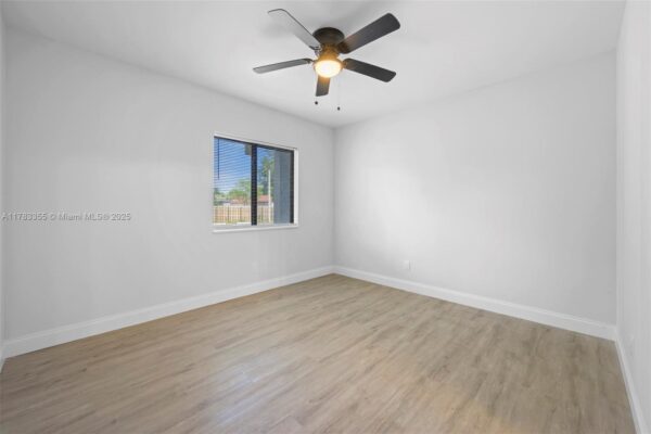 Unidad nueva. SECUNDO PISO 2 dormitorios 2 baños. La asociación permite alquiler temporal.  Oakland Park, FL - Image 9