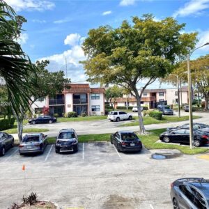 Gran 2/2. SEGUNDO PISO. Bienvenidos a los inversores, puede alquilar de inmediato. Miami, FL
