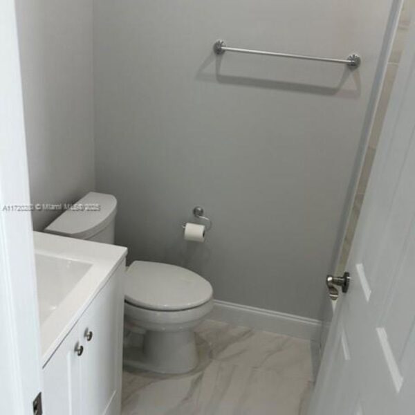 Nueva construcción. 3 dormitorios, 2 baños, 1/2 baño. Garaje para 1 coche. 307 NW 28th Ave Fort Lauderdale, FL - Image 14