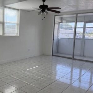 Excelente Departamento 2/2. Cuarto piso. Edificio con Ascensor y Piscina, Ubicación Privilegiada. North Miami, FL