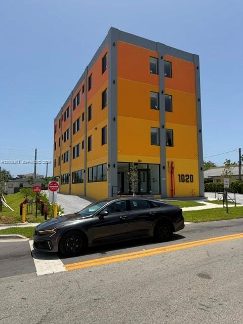 Local Comercial a Estrenar. Planta Baja. 1.200 Pies Cuadrados, Apto Múltiples Rubros, Excelente Ubicación. Hallandale Beach, FL - Image 8