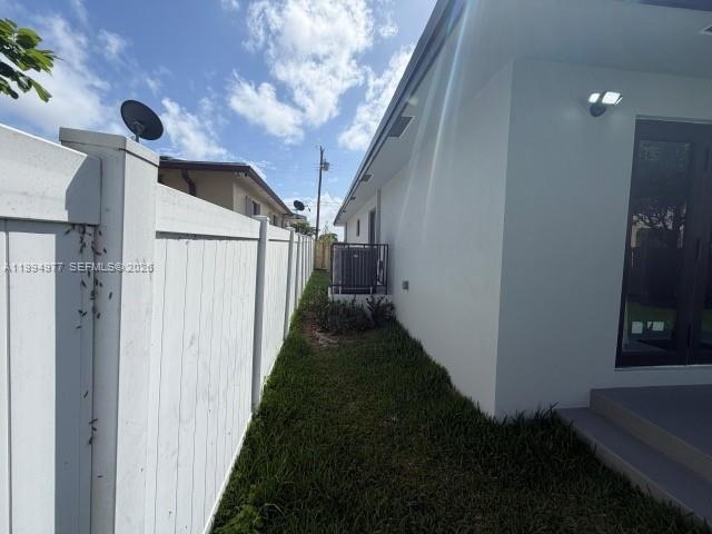 Casa a Estrenar 3/2. Planta Baja. Todo Nuevo, Ventanas de Impacto, Cerca de I-95 y el Mar. Hallandale Beach, FL - Image 5