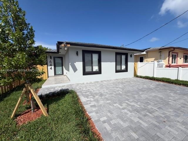 Casa a Estrenar 3/2. Planta Baja. Todo Nuevo, Ventanas de Impacto, Cerca de I-95 y el Mar. Hallandale Beach, FL - Image 10