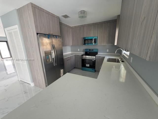 Casa a Estrenar 3/2. Planta Baja. Todo Nuevo, Ventanas de Impacto, Cerca de I-95 y el Mar. Hallandale Beach, FL - Image 21