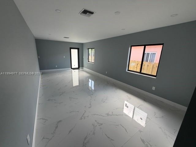 Casa a Estrenar 3/2. Planta Baja. Todo Nuevo, Ventanas de Impacto, Cerca de I-95 y el Mar. Hallandale Beach, FL - Image 24